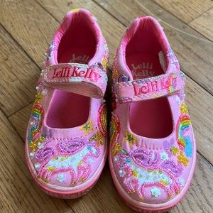 Kelly Kelly girls embellished pink sneaker size 24 beading pink Mary Jane style